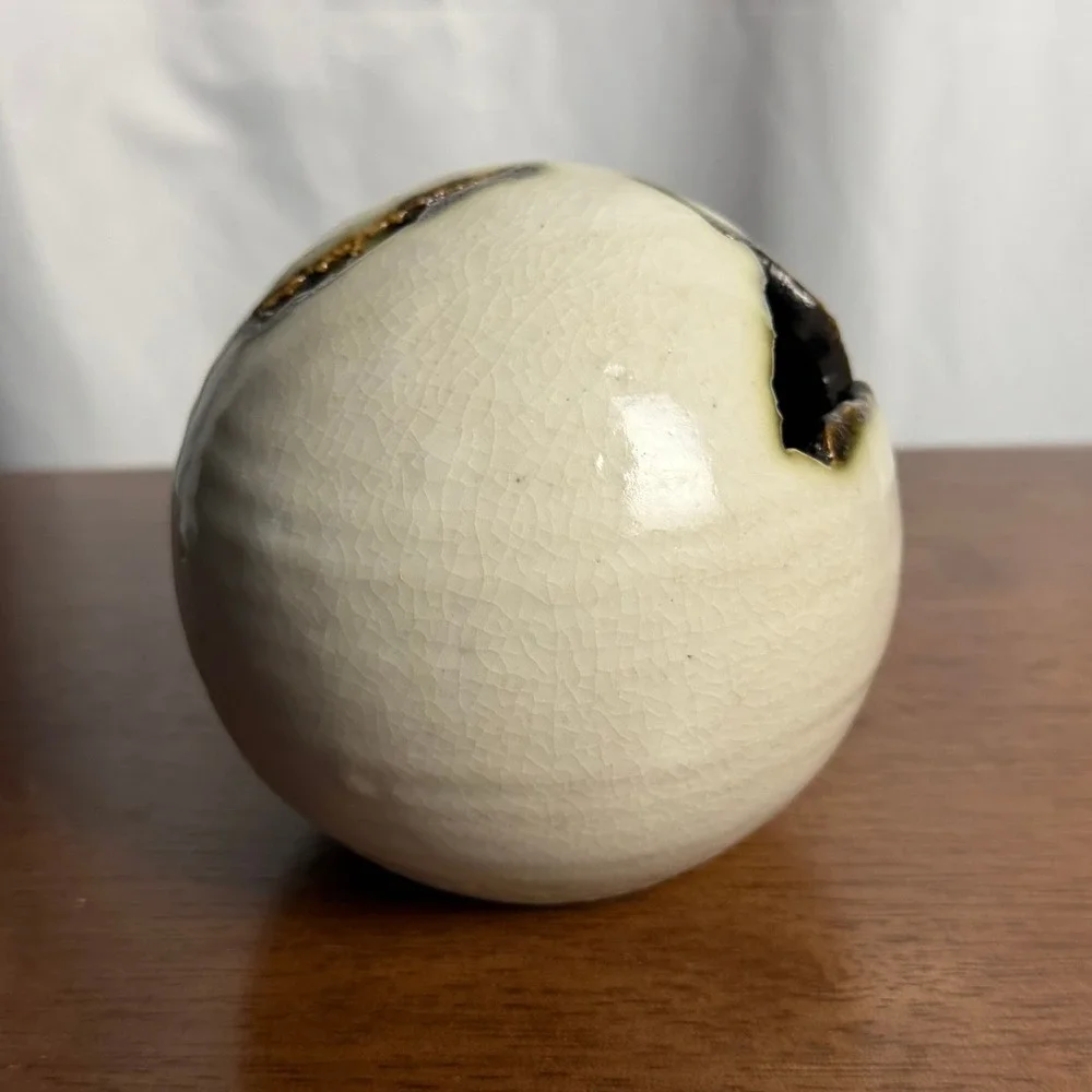 VTG Ceramic Scheurbol Torn Sphere Vase, Piet Knepper for Mobach Holland